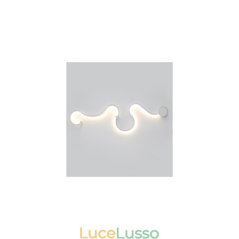 Applique da parete moderna contemporanea con pittura caratteristica lampada da parete in alluminio per camera da letto, scale, soggiorno