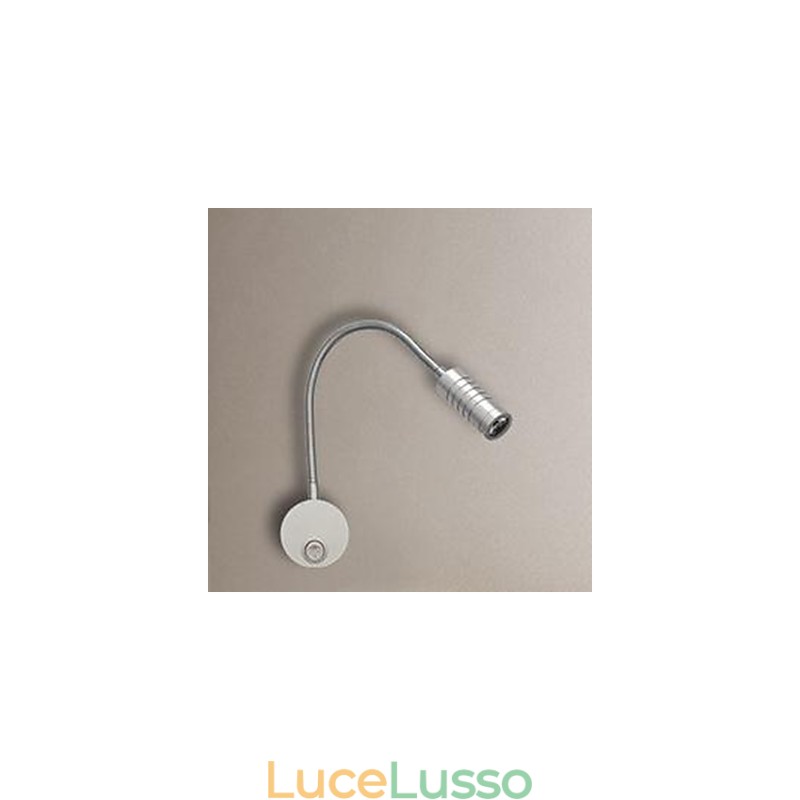 La lampada da parete della lampada da parete della testa del letto del tubo è illuminata dalla lampada da lettura leggera