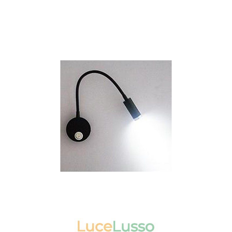 La lampada da parete della lampada da parete della testa del letto del tubo è illuminata dalla lampada da lettura leggera