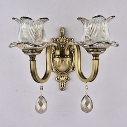 Applique da parete rustica in ottone con funzione mini uplight in stile lodge