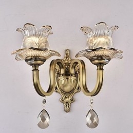 Applique da parete rustica in ottone con funzione mini uplight in stile lodge