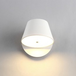 Applique da parete moderne e contemporanee con luce ambientale