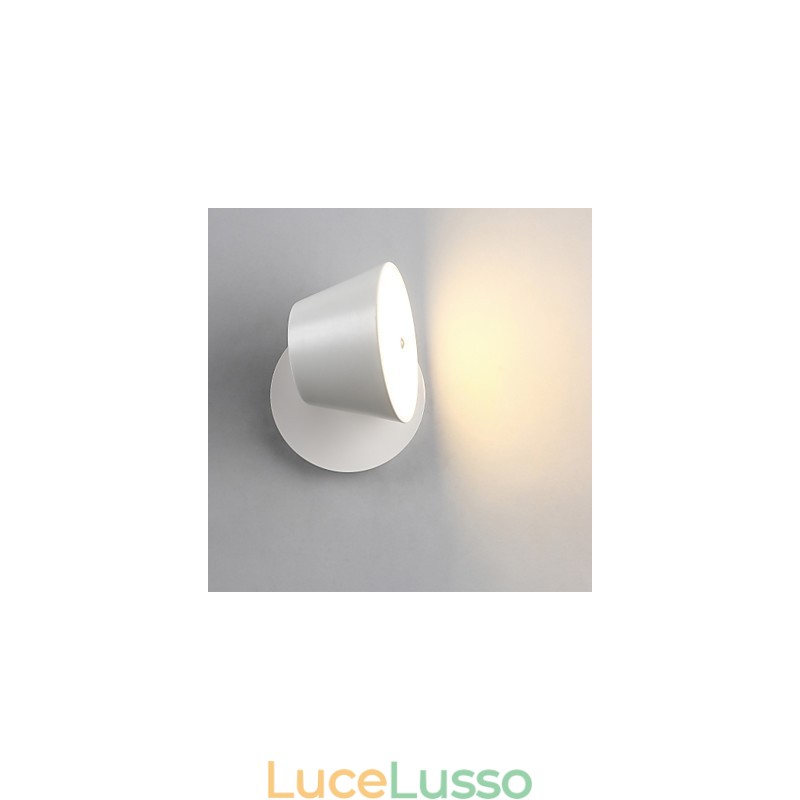 Applique da parete moderne e contemporanee con luce ambientale