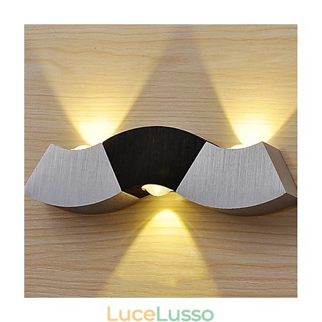 Applique da parete moderna e contemporanea con luce ambientale in stile mini Applique da parete moderna e contemporanea con luce ambientale in stile mini