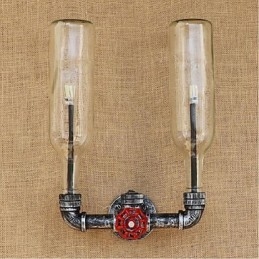 Lampada da parete retrò industriale con interruttore a vento e bottiglia d'acqua