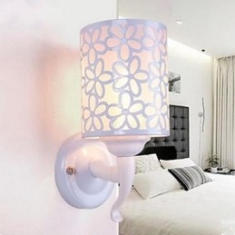 Lampada da comodino moderna alla moda