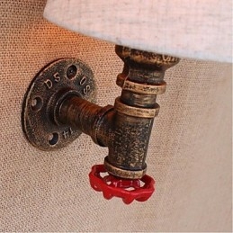 Applique da parete rustica in ottone per luce ambientale