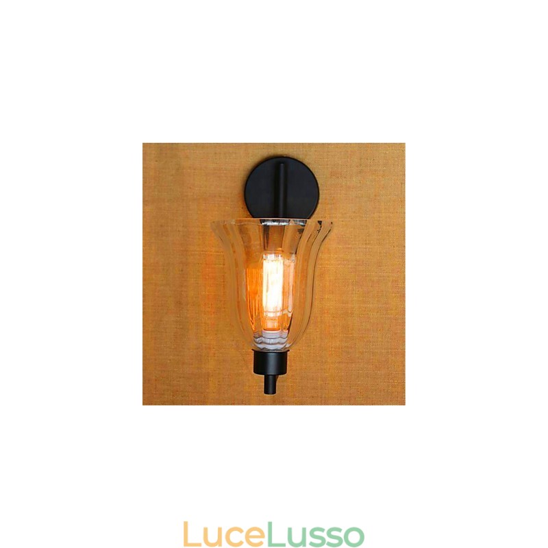 Finitura rustica in ossido nero per la luce ambientale del braccio oscillante
