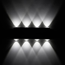 Lampada da parete moderna in alluminio leggero a filo integrata