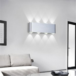 Lampada da parete moderna in alluminio leggero a filo integrata