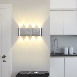 Lampada da parete moderna in alluminio leggero a filo integrata