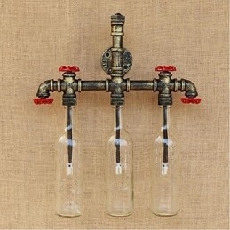 Lampada da parete retrò industriale con interruttore a vento e bottiglia d'acqua