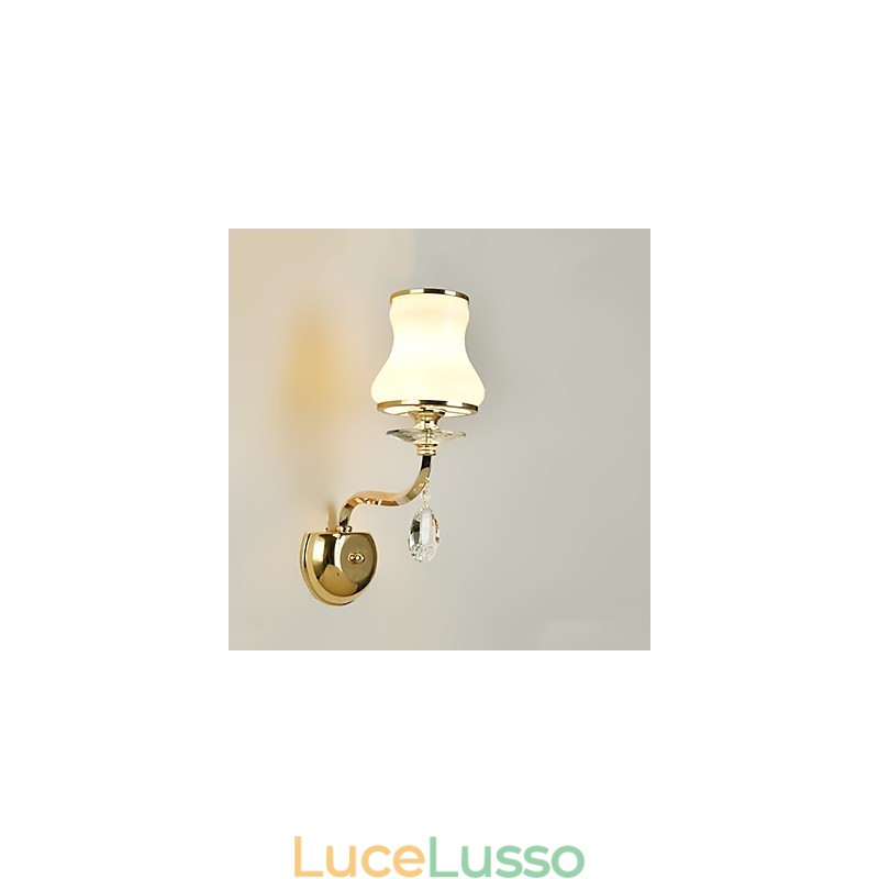 Applique da parete moderna e contemporanea con funzione elettroplaccata per luce ambientale in cristallo