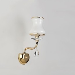 Applique da parete moderna e contemporanea con funzione elettroplaccata per luce ambientale in cristallo