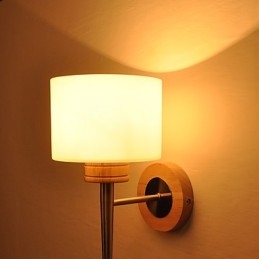 Lampada da parete semplice, lampada da comodino con paralume in vetro e legno massello per camera da letto, comò, soggiorno, cameretta per bambini