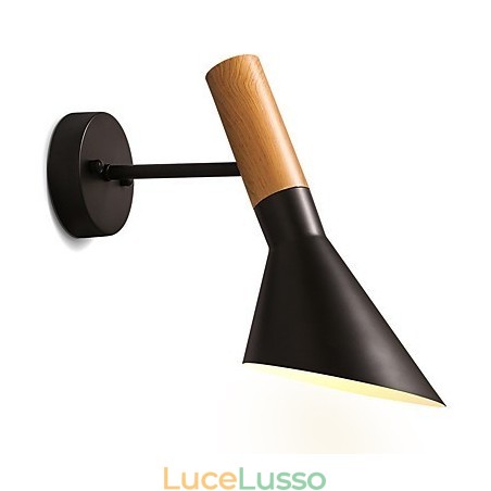 Applique da parete in metallo effetto legno in stile nord Europa, angolo di luce regolabile per soggiorno e ristorante Applique da parete in metallo effetto legno in stile nord Europa, angolo di luce regolabile per soggiorno e ristorante