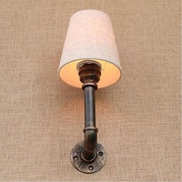 Applique da parete rustica in ottone per luce ambientale