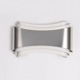Applique da parete con funzione cromata moderna e contemporanea integrata per luce ambientale