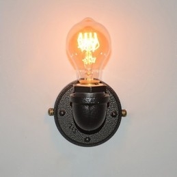 Semplice lampada da parete decorativa in tubo di ferro industriale retrò
