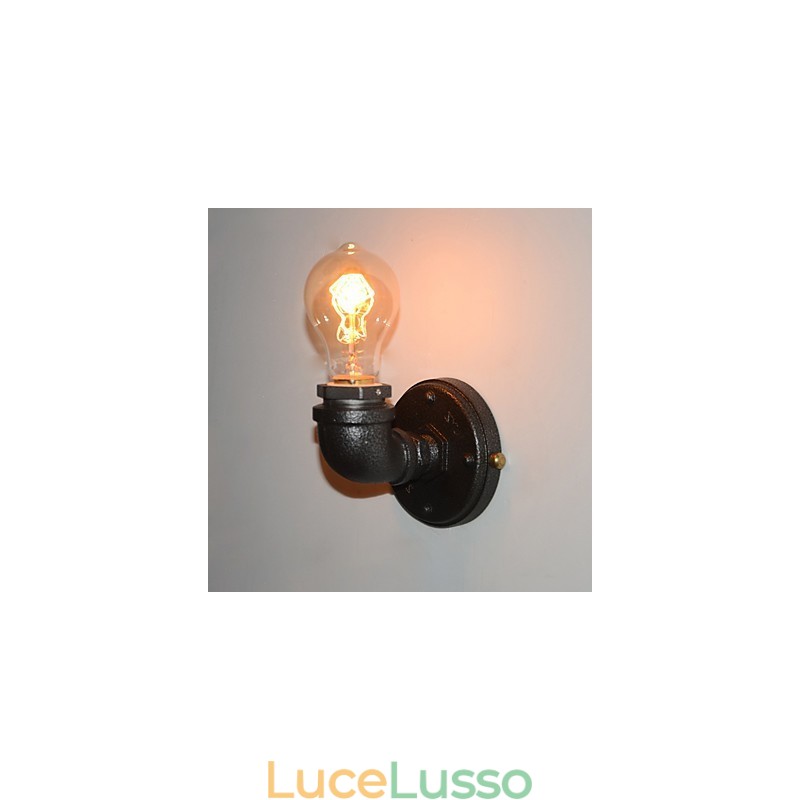 Semplice lampada da parete decorativa in tubo di ferro industriale retrò