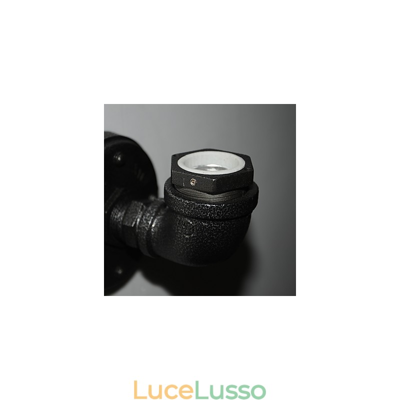 Semplice lampada da parete decorativa in tubo di ferro industriale retrò