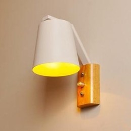 Lampada da letto in ferro battuto con personalità creativa e interruttore per corridoio nordico