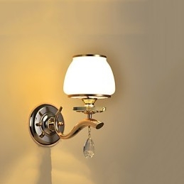 Applique da parete moderna e contemporanea con funzione elettroplaccata per luce ambientale in cristallo