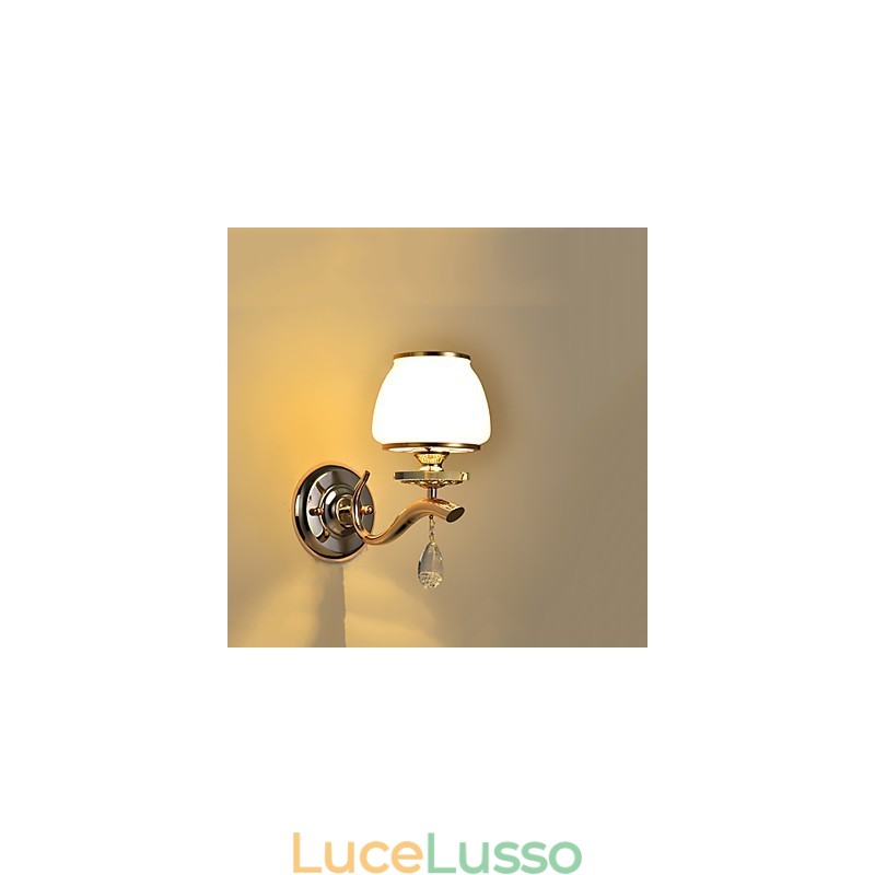 Applique da parete moderna e contemporanea con funzione elettroplaccata per luce ambientale in cristallo