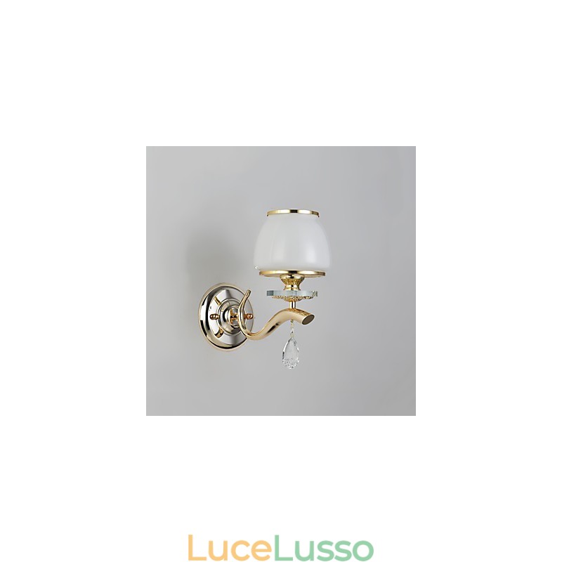 Applique da parete moderna e contemporanea con funzione elettroplaccata per luce ambientale in cristallo