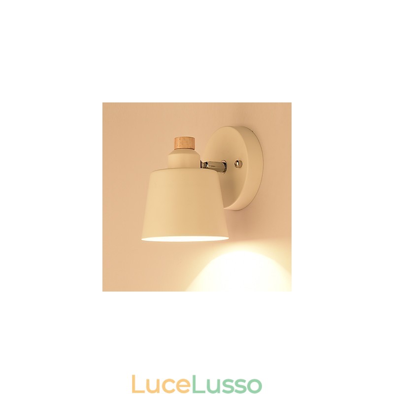 Applique da parete moderne e contemporanee con luce ambientale