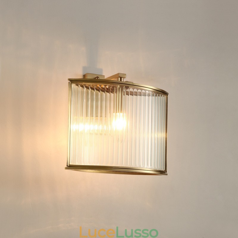 Applique da parete vintage retrò rustico di lusso in ottone puro a 1 luce con paralume in vetro
