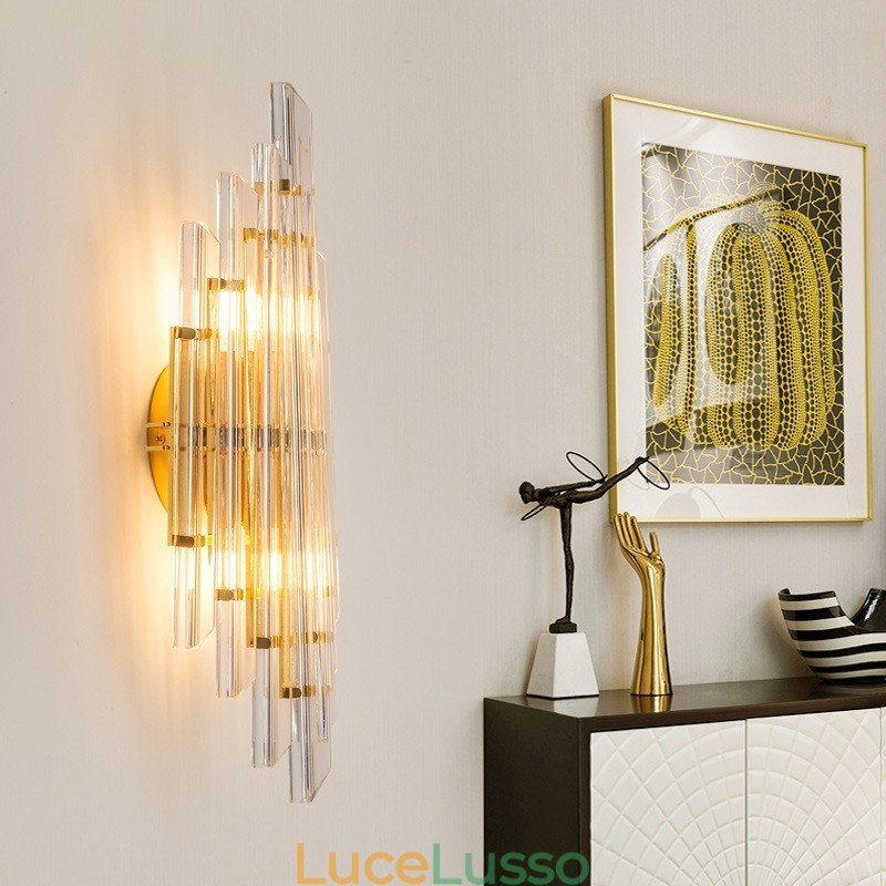 Lampada da parete di cristallo di lusso per hotel Lampada da parete postmoderna Personalità Soggiorno Corridoio Ingresso Sfondo Lampada da parete Camera da letto Comodino Applique decorative
