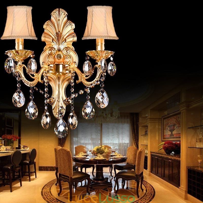 Lampada da parete europea con petalo dorato, applique da parete con gocce di cristallo squisite, illuminazione da comodino