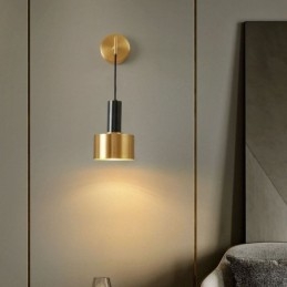 Applique moderna con contrasto di colore nero e oro
