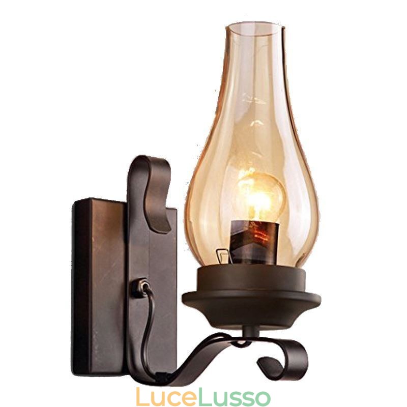 Lampada da parete in ferro battuto vintage, illuminazione a luce singola