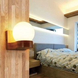 Applique da parete in legno massello nordico, accogliente, a forma di palla