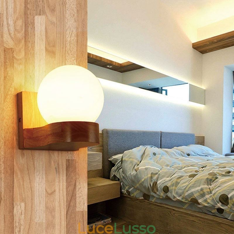 Applique da parete in legno massello nordico, accogliente, a forma di palla