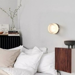 Applique da parete moderna minimalista in acrilico con testa singola rotonda in ferro battuto piccola