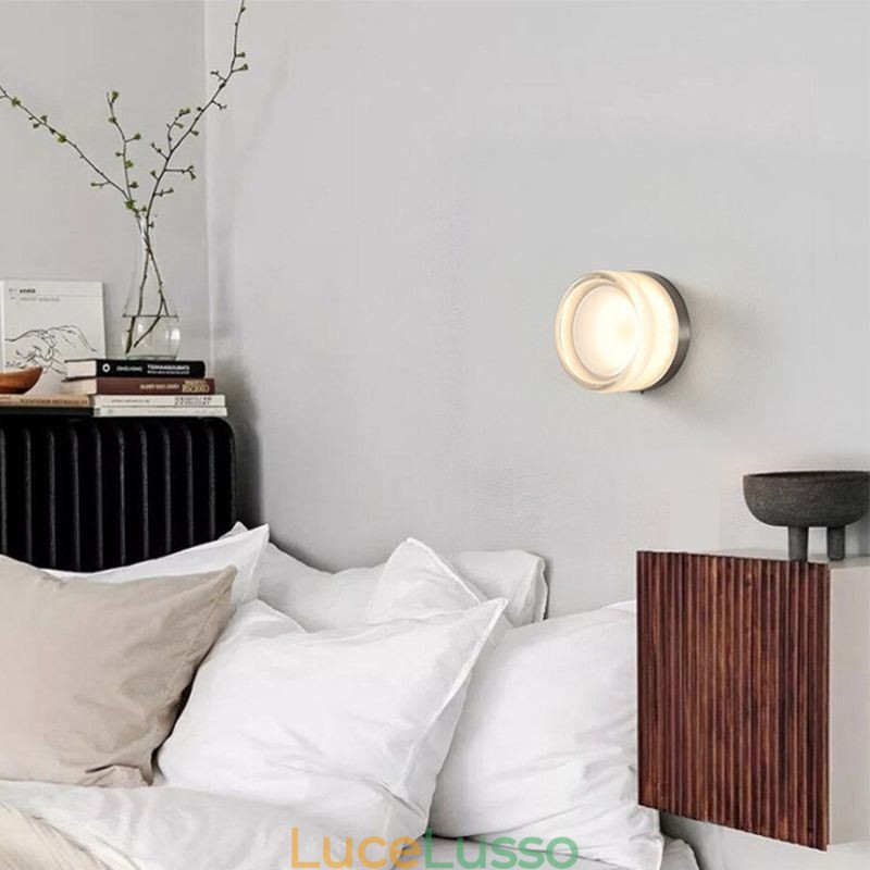 Applique da parete moderna minimalista in acrilico con testa singola rotonda in ferro battuto piccola