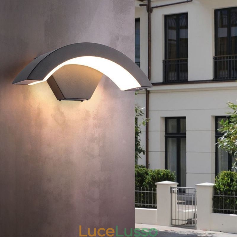 Lampada da parete a mezzaluna impermeabile da giardino in alluminio minimalista