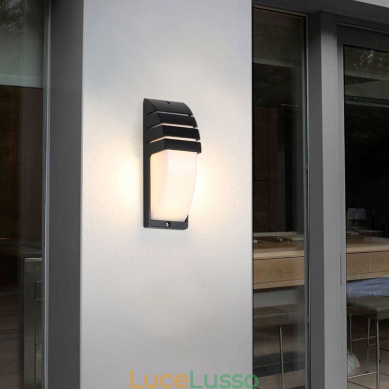 Lampada da parete impermeabile per portico esterno in alluminio nero, luce da giardino e cortile