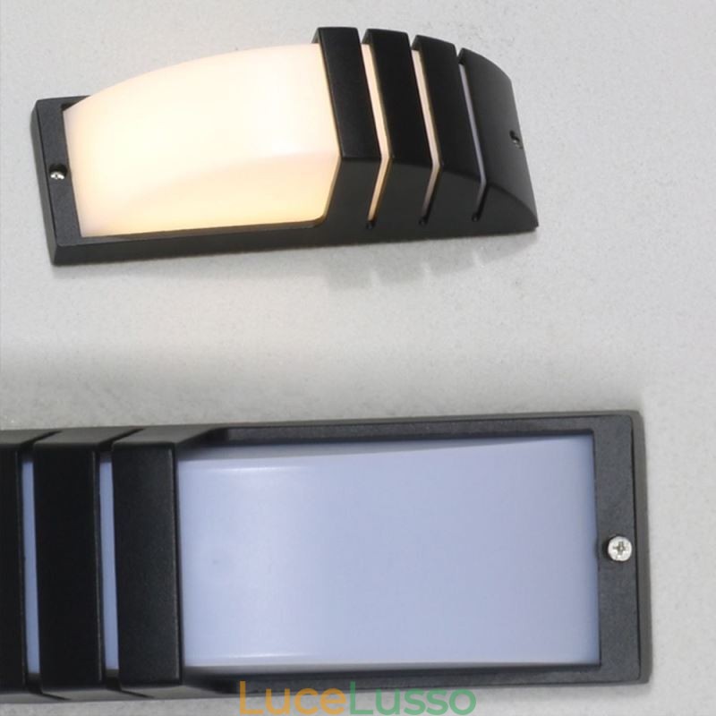 Lampada da parete impermeabile per portico esterno in alluminio nero, luce da giardino e cortile