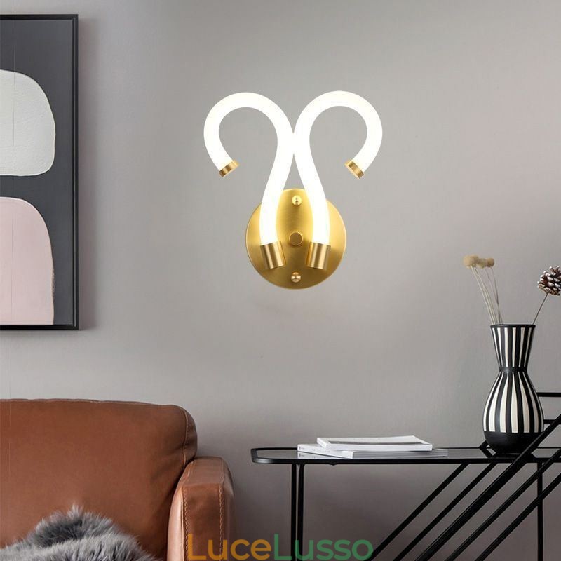 Applique moderna Creatività Applique Lampada da parete Corno di pecora in rame 2 luci