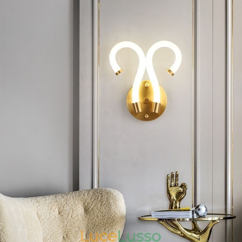 Applique moderna Creatività Applique Lampada da parete Corno di pecora in rame 2 luci