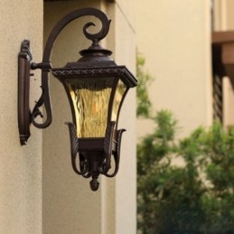 Lampada da parete in vetro impermeabile a testa singola cinese per esterni, corridoio del cortile