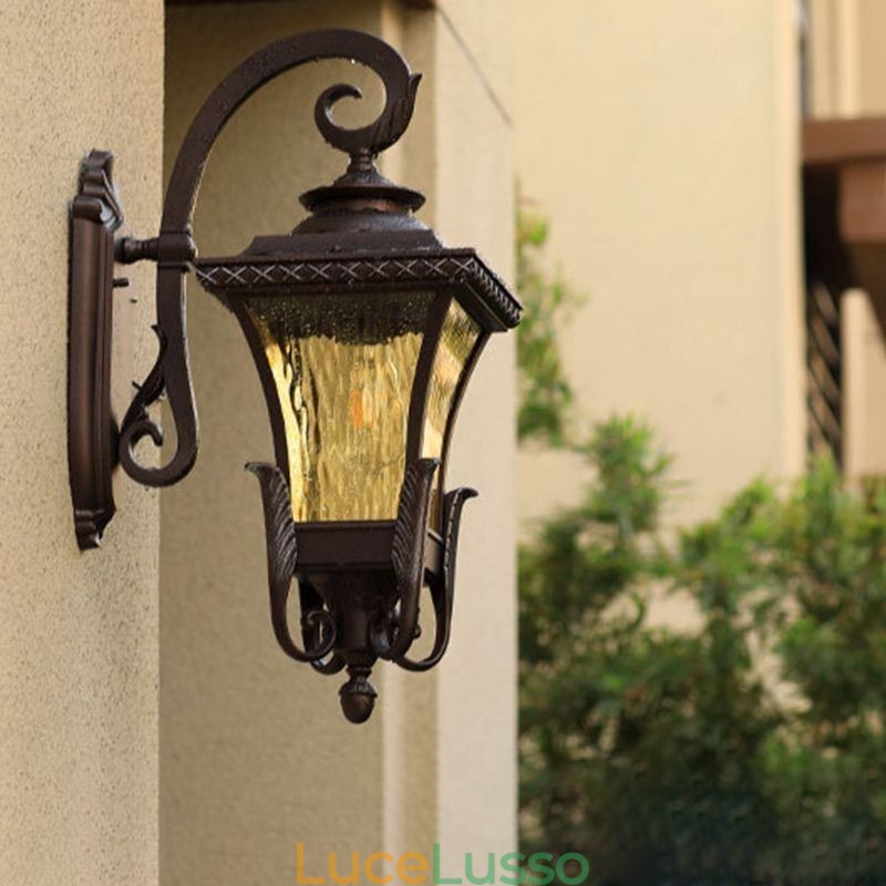Lampada da parete in vetro impermeabile a testa singola cinese per esterni, corridoio del cortile