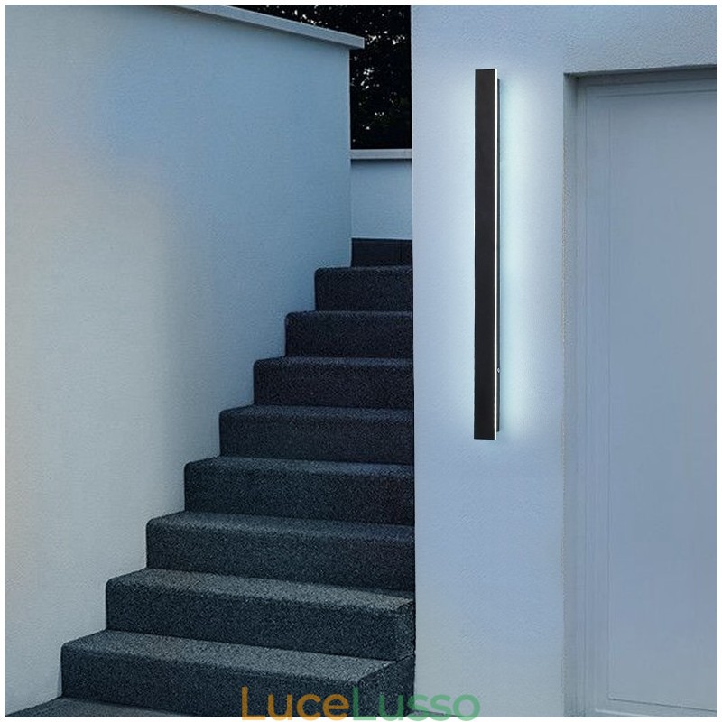 Applique da parete moderna e contemporanea lunga per esterni, applique da parete IP 44 per veranda, patio, giardino