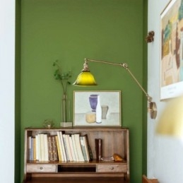 Applique moderna con paralume in vetro