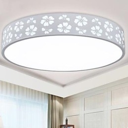 Luce circolare laterale a cupola in ferro battuto con motivo a fiori di prugna