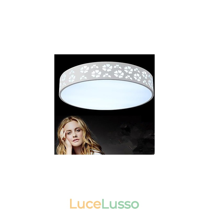 Luce circolare laterale a cupola in ferro battuto con motivo a fiori di prugna
